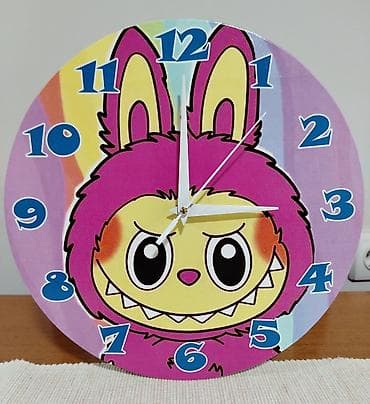 Zidni sat, bоја - Šareno, Novo na lalafo.rs Zidni sat, bоја - Šareno, Novo