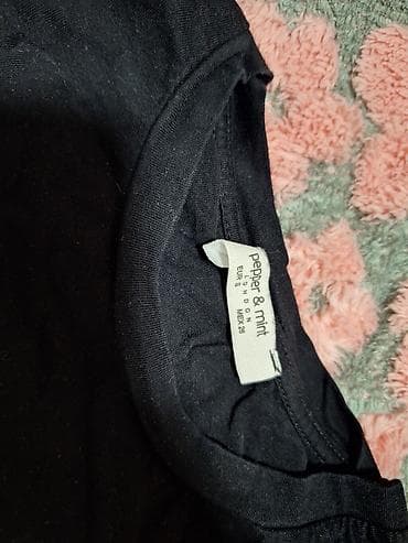 4 majice kratki rukav, velicina S na lalafo.rs — 4 4 majice kratki rukav, velicina S — 4