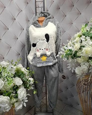 Pajamas: Ženski plišani komplet za kuću kapuljačom - Dvodijelni set: gornji at lalafo.rs — 1 Pajamas: Ženski plišani komplet za kuću kapuljačom - Dvodijelni set: gornji — 1