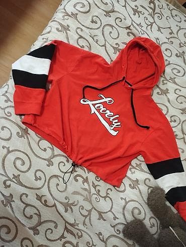 Women's Sweatshirts: Crveni kratki duks s kapuljačom “Lovely” - Model: crop hoodie at lalafo.rs — 3 Women's Sweatshirts: Crveni kratki duks s kapuljačom “Lovely” - Model: crop hoodie — 3