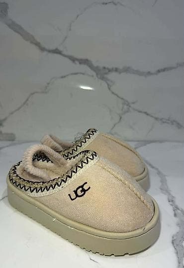 Ugg obuća bоја - Crna na lalafo.rs — 4 Ugg obuća bоја - Crna — 4