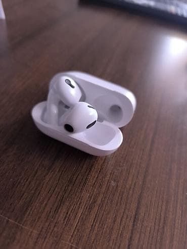 Electronics: Prodajem svoje Airpods 3. generacije kupljene 2024 godine. Slusalice at lalafo.rs — 3 Electronics: Prodajem svoje Airpods 3. generacije kupljene 2024 godine. Slusalice — 3