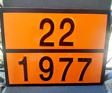 kom sa etiketom: ADR aluminijumska tabla 22/1977 za kamion-cisternu Adr 22/1977 Tabla at lalafo.rs — 1 kom sa etiketom: ADR aluminijumska tabla 22/1977 za kamion-cisternu Adr 22/1977 Tabla — 1