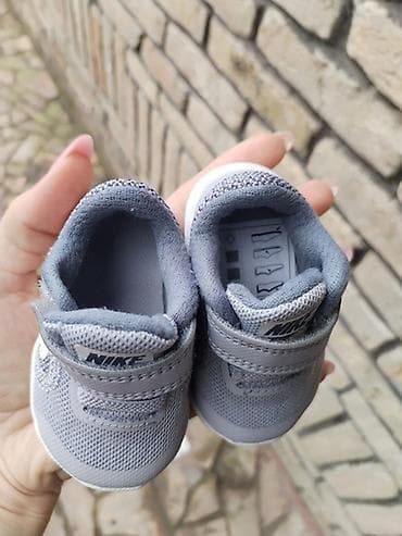 Nike patike za bebe dečake, broj 17. - Model: bebi sportske patike sa na lalafo.rs Nike patike za bebe dečake, broj 17. - Model: bebi sportske patike sa