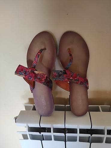 Uggs: Slippers 41, color - Multicolored at lalafo.rs — 3 Uggs: Slippers 41, color - Multicolored — 3