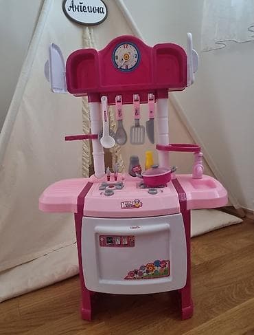 Kuhinjica plasticna za devojcice. ocuvana,bez ostecenja,spakovana u na lalafo.rs Kuhinjica plasticna za devojcice. ocuvana,bez ostecenja,spakovana u