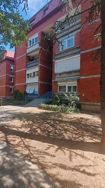 dve suknje po: Izdajem renoviran i potpuno namešten stan – 48 m² . Stan na 3/4 at lalafo.rs — 1 dve suknje po: Izdajem renoviran i potpuno namešten stan – 48 m² . Stan na 3/4 — 1