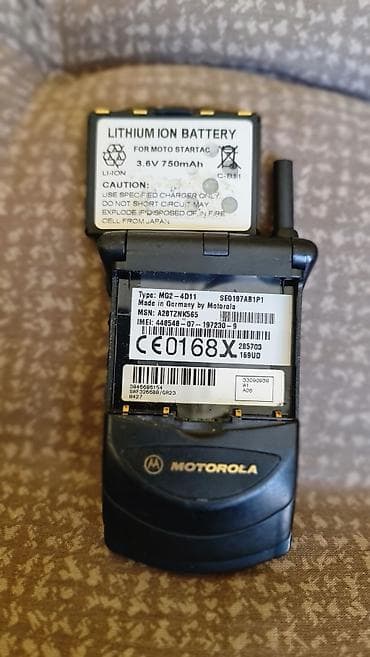 Motorola StarTAC – klasični preklopni GSM telefon - Model: Motorola at lalafo.rs — 10 Motorola StarTAC – klasični preklopni GSM telefon - Model: Motorola — 10