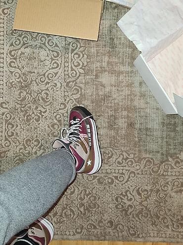 GUESS duboke ženske patike - Model: visoke lifestyle/urban patike sa na lalafo.rs — 5 GUESS duboke ženske patike - Model: visoke lifestyle/urban patike sa — 5