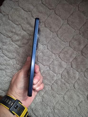 Smartfon sa ekranom na dodir - Moderan, tanak dizajn sa zaobljenim na lalafo.rs — 6 Smartfon sa ekranom na dodir - Moderan, tanak dizajn sa zaobljenim — 6