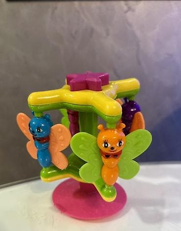Crib & Stroller Toys: Šarena dečja igračka – rotirajuća vrteška sa leptirićima i postoljem at lalafo.rs — 1 Crib & Stroller Toys: Šarena dečja igračka – rotirajuća vrteška sa leptirićima i postoljem — 1