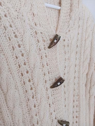 Rucno pleteni kardigan sa kapuljačom – krem boja - Materijal: vuna sa na lalafo.rs — 5 Rucno pleteni kardigan sa kapuljačom – krem boja - Materijal: vuna sa — 5