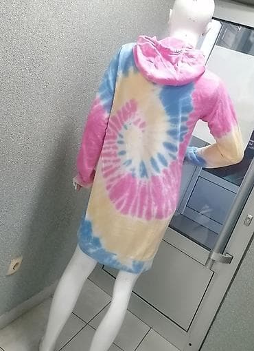 sako laneni: Haljina sa kapuljačom, dugačkih rukava, sa kengur džepom. Model je u at lalafo.rs — 3 sako laneni: Haljina sa kapuljačom, dugačkih rukava, sa kengur džepom. Model je u — 3