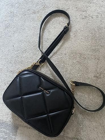 Torba preko ramena David Jones – crna, mat štepana - Model at lalafo.rs — 2 Torba preko ramena David Jones – crna, mat štepana - Model — 2