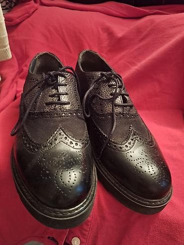 Ženske brogue cipele na pertlanje, crne boje, sa kombinacijom glatke na lalafo.rs — 3 Ženske brogue cipele na pertlanje, crne boje, sa kombinacijom glatke — 3