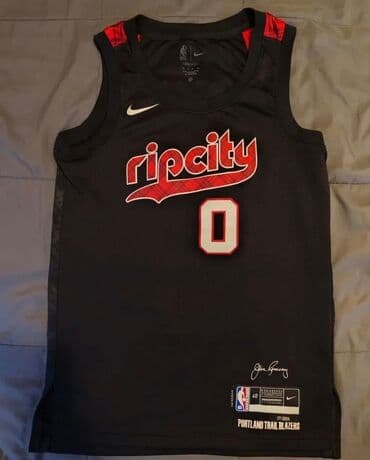 Jersey, S, Nike, color - Black at lalafo.rs Jersey, S, Nike, color - Black