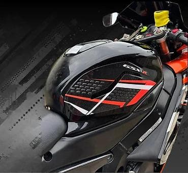 Suzuki Gsxr K5 - k6 1000 Bocni stitnici rezervoara - 2637 📌 Opis na lalafo.rs Suzuki Gsxr K5 - k6 1000 Bocni stitnici rezervoara - 2637 📌 Opis