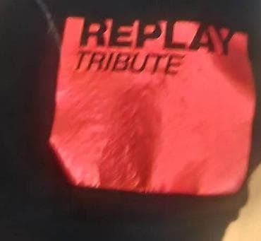 Replay duks, crne boje, M veličina sa aplikacijom natpisa KISS. Duks na lalafo.rs — 5 Replay duks, crne boje, M veličina sa aplikacijom natpisa KISS. Duks — 5