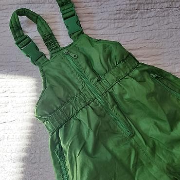 Dečije skijaške/snežne pantalone na tregere – zelene - Model sa na lalafo.rs — 1 Dečije skijaške/snežne pantalone na tregere – zelene - Model sa — 1