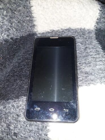 Prestigio pametni telefon (serija MultiPhone) - Kompaktan ekran oko 4 at lalafo.rs Prestigio pametni telefon (serija MultiPhone) - Kompaktan ekran oko 4