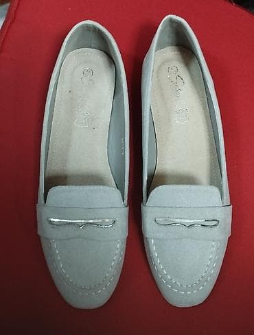 Nove baletankesvetlo sive . Mogu da budu i poklon ko pazari za 5.000 at lalafo.rs — 2 Nove baletankesvetlo sive . Mogu da budu i poklon ko pazari za 5.000 — 2