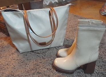 Komplet ženske modne obuće i torbe u bež nijansi. - Čizme do članka at lalafo.rs — 2 Komplet ženske modne obuće i torbe u bež nijansi. - Čizme do članka — 2