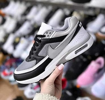 Od 41 do 46 velicine Nike patike – model sa vidljivom Air jedinicom - na lalafo.rs — 3 Od 41 do 46 velicine Nike patike – model sa vidljivom Air jedinicom - — 3