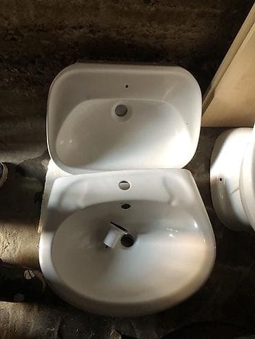 dve suknje po: Kupatilski set – sanitarije od bele keramike - Set uključuje: podni at lalafo.rs — 2 dve suknje po: Kupatilski set – sanitarije od bele keramike - Set uključuje: podni — 2