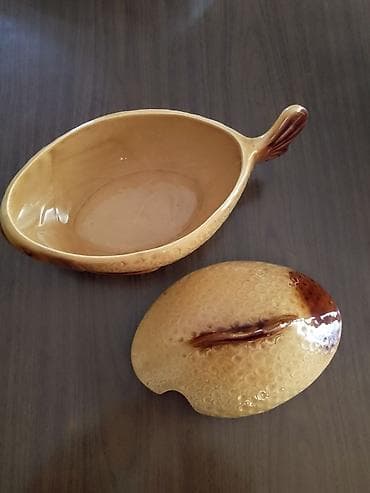 Keramička supijera/posuda sa poklopcem u obliku ribe - Materijal na lalafo.rs — 3 Keramička supijera/posuda sa poklopcem u obliku ribe - Materijal — 3