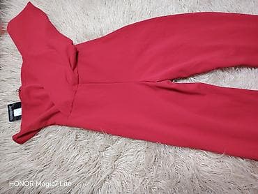 Elegantni crveni ženski kombinezon - Model: dugi kombinezon sa na lalafo.rs — 2 Elegantni crveni ženski kombinezon - Model: dugi kombinezon sa — 2