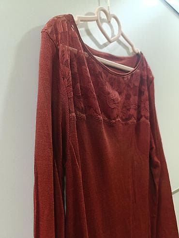 Nova bluza velicina 44, materijal rebrast sa elastinom. Poluobim grudi na lalafo.rs — 2 Nova bluza velicina 44, materijal rebrast sa elastinom. Poluobim grudi — 2