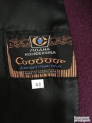 Elegantni ženski kaput, ljubičaste boje, postavljen, kao nov . Sastav na lalafo.rs — 6 Elegantni ženski kaput, ljubičaste boje, postavljen, kao nov . Sastav — 6