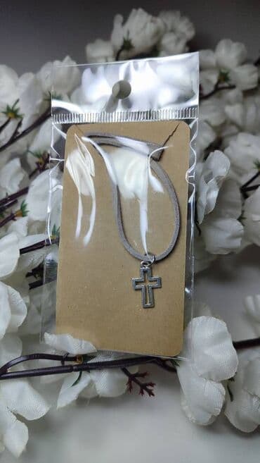 Ogrlica sa priveskom, Handmade, Materijal: Koža na lalafo.rs Ogrlica sa priveskom, Handmade, Materijal: Koža