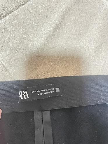 ZARA ženske pantalone od veštačke kože - Model: slim ravne nogavice na lalafo.rs — 3 ZARA ženske pantalone od veštačke kože - Model: slim ravne nogavice — 3