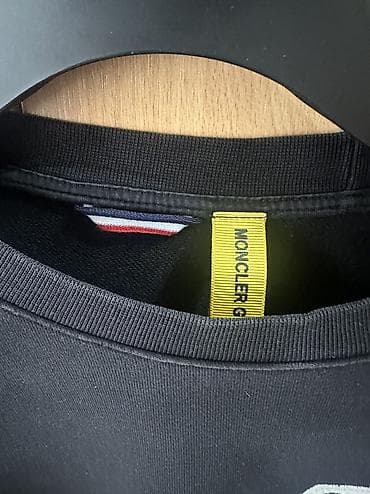 Moncler duks u top stanju
M velicina
Na vise dukseva moze popust na lalafo.rs — 3 Moncler duks u top stanju
M velicina
Na vise dukseva moze popust — 3