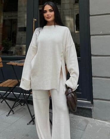 Komplet trikotaža 3.900 dinara na lalafo.rs Komplet trikotaža 3.900 dinara