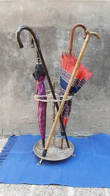 Stari masivan stilski drzac za kisobrane od mesinga sa prelepim na lalafo.rs — 7 Stari masivan stilski drzac za kisobrane od mesinga sa prelepim — 7