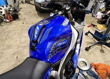 Transport: Tank pad Yamaha R1 3D Stiker za rezervoar - 2422 📌 Opis: Nalepnice za at lalafo.rs — 10 Transport: Tank pad Yamaha R1 3D Stiker za rezervoar - 2422 📌 Opis: Nalepnice za — 10