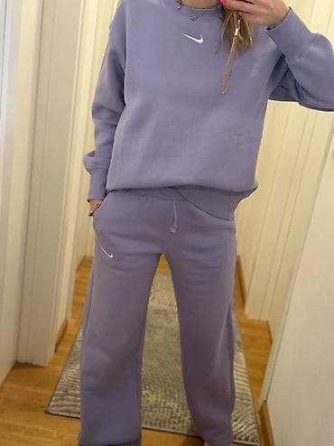 Nike ženski komplet xs velicina (oversize model odgovara do M) na lalafo.rs — 2 Nike ženski komplet xs velicina (oversize model odgovara do M) — 2
