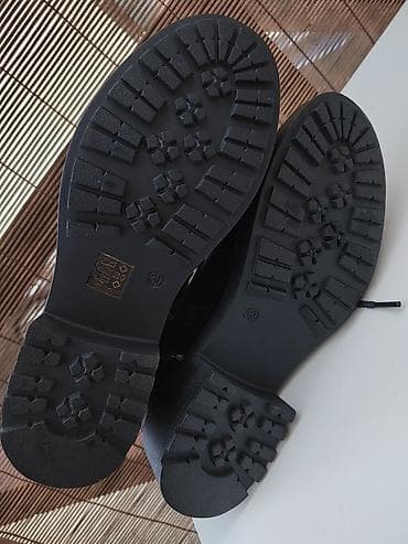 RASPRODAJAA Čizme martinke, br. 39 (24.5). Nove, samo jedna nitna na lalafo.rs — 5 RASPRODAJAA Čizme martinke, br. 39 (24.5). Nove, samo jedna nitna — 5