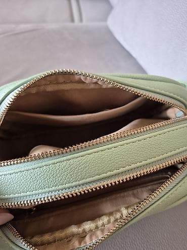 cista koza broj: Nova torbica. Dve pregrade.Moze dosta da stane na lalafo.rs — 1 cista koza broj: Nova torbica. Dve pregrade.Moze dosta da stane — 1