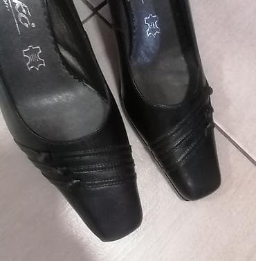 Mokasine: Savršene nove
Br 37
Veliko Sniženje na lalafo.rs — 4 Mokasine: Savršene nove
Br 37
Veliko Sniženje — 4