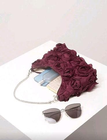 Ručna torbica sa 3D cvetovima – bordo - Dizajn: torbica prekrivena na lalafo.rs — 2 Ručna torbica sa 3D cvetovima – bordo - Dizajn: torbica prekrivena — 2