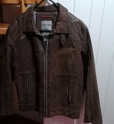 Kožna muška jakna
Nošena
Vel L na lalafo.rs — 5 Kožna muška jakna
Nošena
Vel L — 5