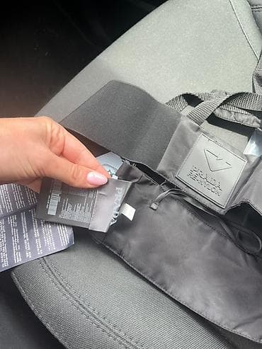 Prada Re-Nylon top/bra u crnoj boji. - Materijal: Prada Re-Nylon na lalafo.rs — 5 Prada Re-Nylon top/bra u crnoj boji. - Materijal: Prada Re-Nylon — 5