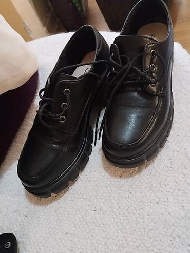 Other shoes: Crne ženske cipele sa pertlama i debljim đonom. Ovaj model cipela je at lalafo.rs — 2 Other shoes: Crne ženske cipele sa pertlama i debljim đonom. Ovaj model cipela je — 2