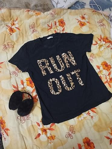Crna ženska majica kratkih rukava sa natpisom “RUN OUT” na prednjoj at lalafo.rs — 3 Crna ženska majica kratkih rukava sa natpisom “RUN OUT” na prednjoj — 3