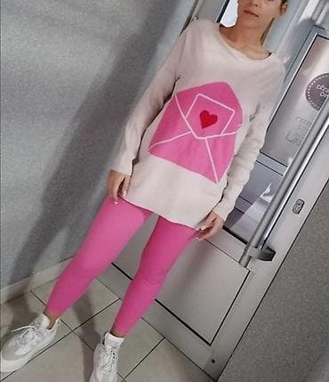 Stilizovana majica u formi tunike sa srcem na prednjoj strani na lalafo.rs — 4 Stilizovana majica u formi tunike sa srcem na prednjoj strani — 4