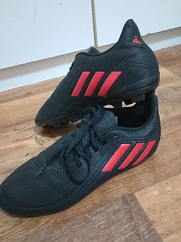 Adidas kopačke za veštačku travu / teren sa gumom (TF) - Model sa at lalafo.rs — 5 Adidas kopačke za veštačku travu / teren sa gumom (TF) - Model sa — 5