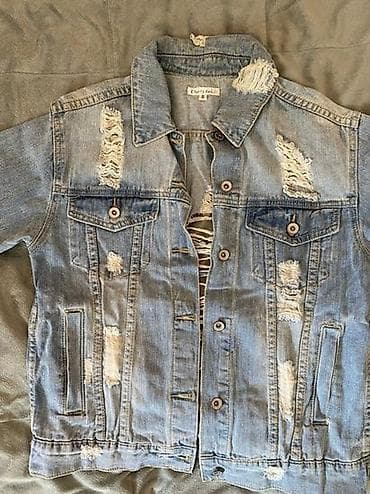 bermude teksas br: S Teksas jakna u dobrom stanju, kratko nošena at lalafo.rs — 1 bermude teksas br: S Teksas jakna u dobrom stanju, kratko nošena — 1